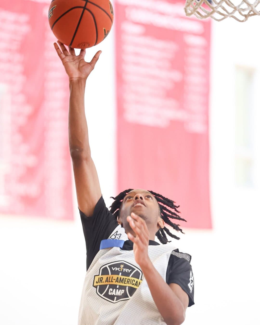 Jacob Mariner extending for a right-handed layup at the VKTRY Jr. All-American Camp